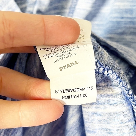 PrAna Living Demi Hooded Athletic Top Heathered Blue Jay Size XS Thumbholes EUC - Picture 11 of 12